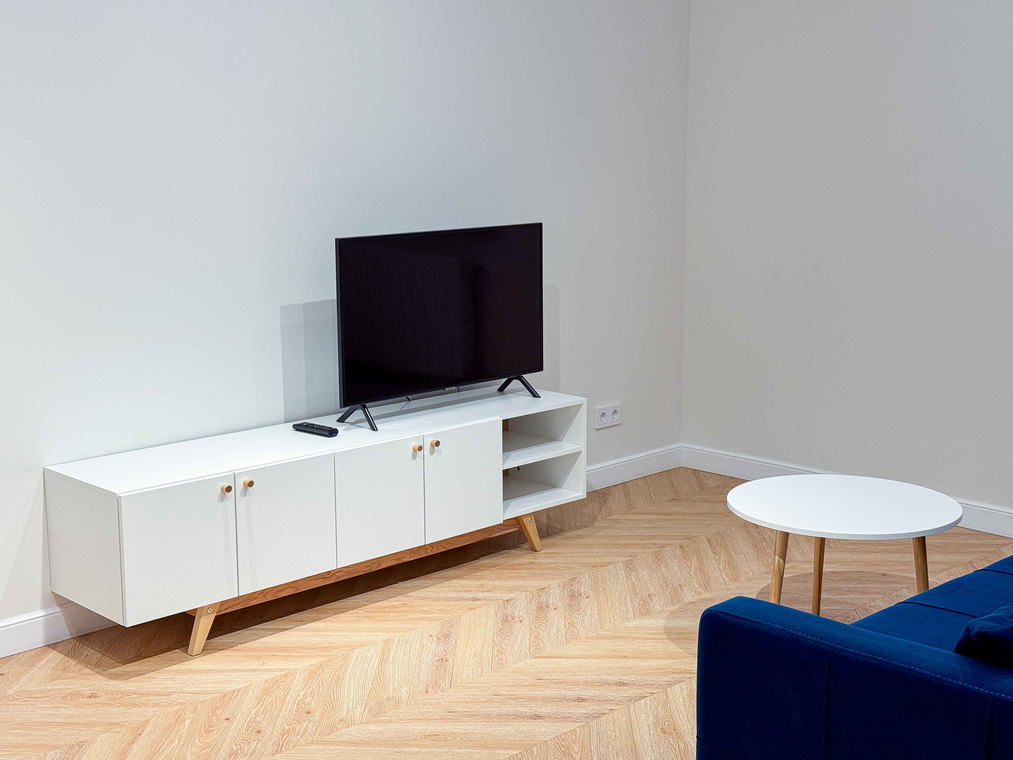 Wide View 2